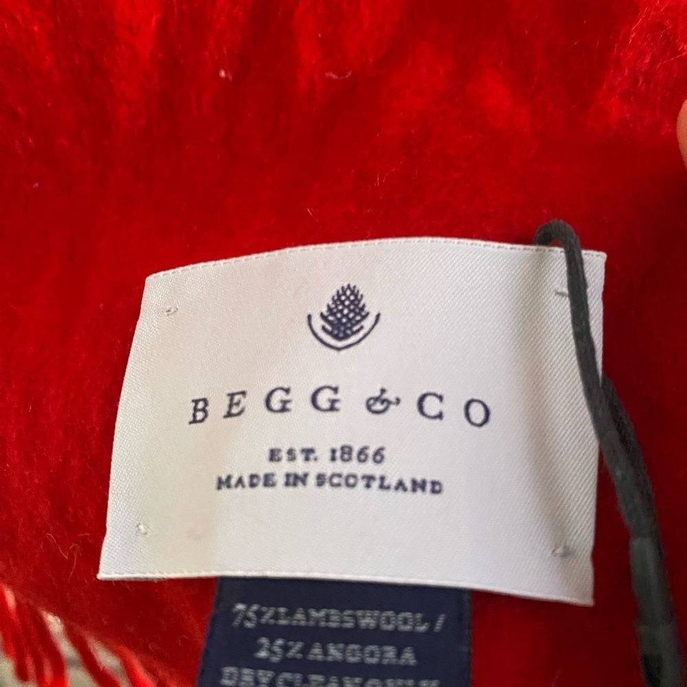 EUC - Begg & Co. Lambswool & Angora scarf, tomato red, UNISEX - Picture 2 of 4